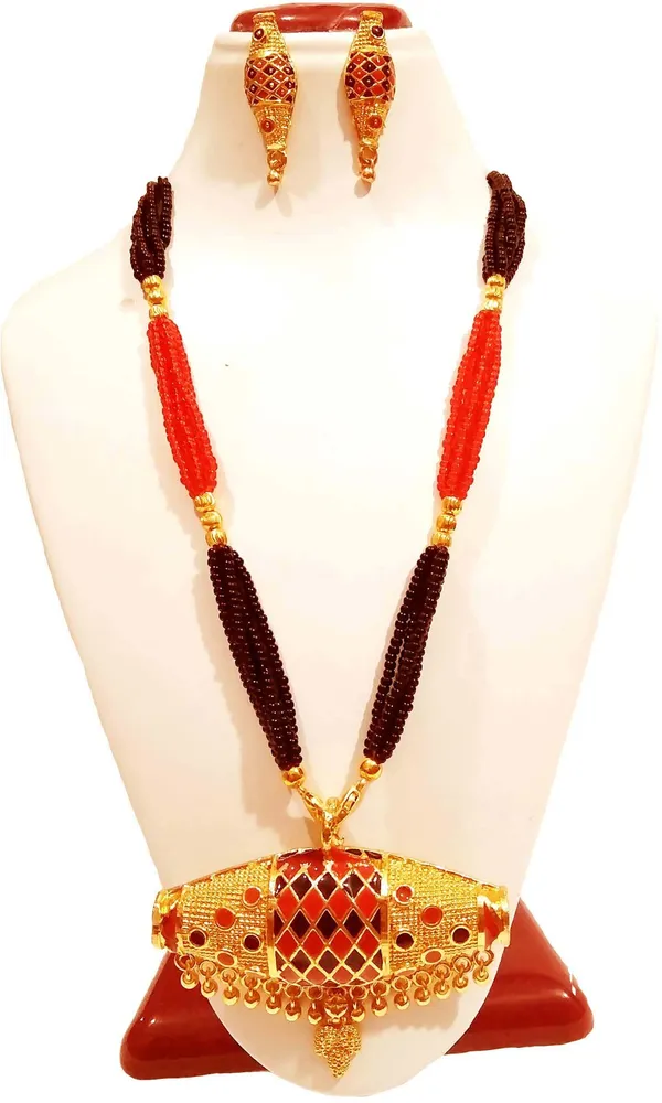 Assamese_Traditional_Gold_Plated_Red_Black_Colour_Dhulabari_Tassel_Jewellery_Set_For_Women